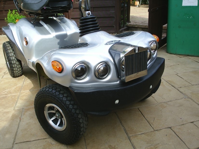 MOBILITY SCOOTER HEAVILY & PROFESSIONALLY CUSTOMISED ! ! WITH OPTIONAL