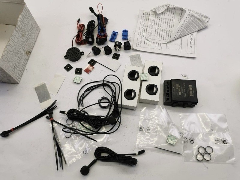 Collection Aide Au Parking / Stationnement 8201373014 Neuf / Origine Renault