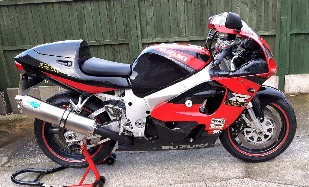 SUZUKI GSXR 750 SRAD INJECTION 2000 MY in Wrexham Gumtree