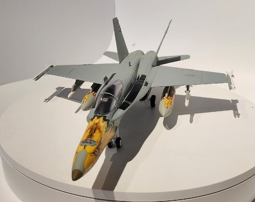 希少　1/48　COLLECTION ARMOUR F-18ホーネット $_12.JPG?set_id=880000500F