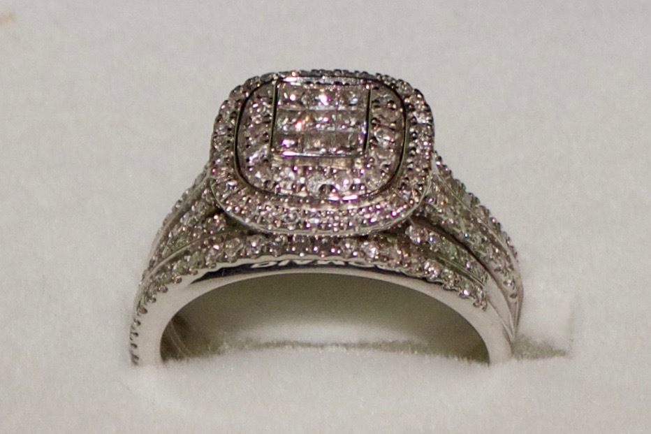 18ct White Gold Diamond Bridal Set 1.00ct (Warren James) in Lincoln