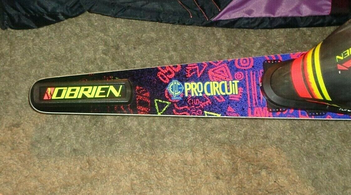 O'BRIEN PRO-CIRCUIT GRAPHITE KELVAR SLALOM WATER SKI WITH BINDINGS & COVER