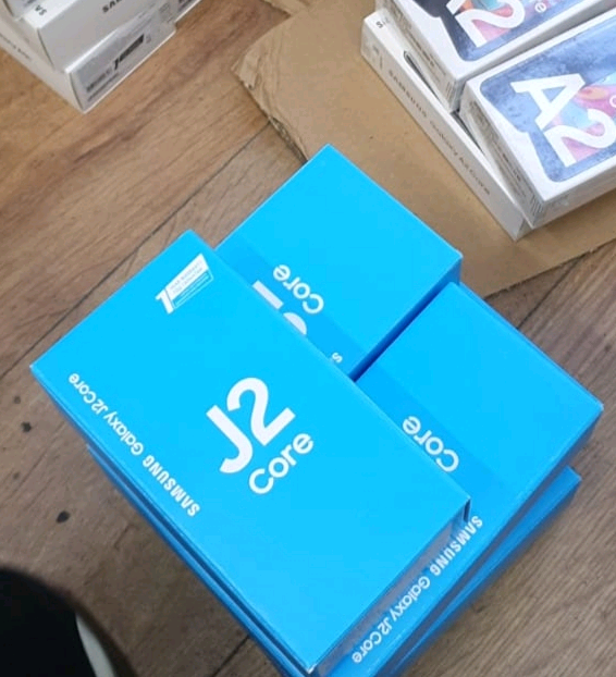 samsung galaxy j2 core black