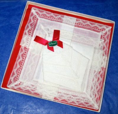 St. Patrick Ireland Stunning Handkerchiefs, Hand Made, Fine White Linen Lace Set