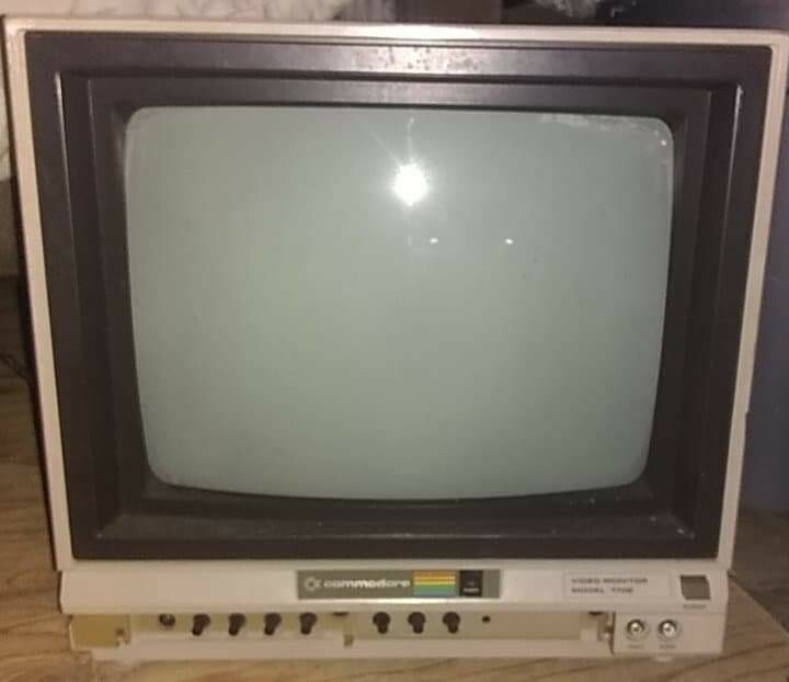 Vintage Commodore 1702 Color Video Monitor Works Tested