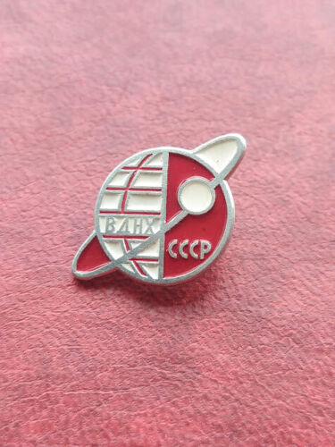 Vintage Badge Pin Soviet Space Program Spaceship Gagarin Sputnik Astronaut USSR