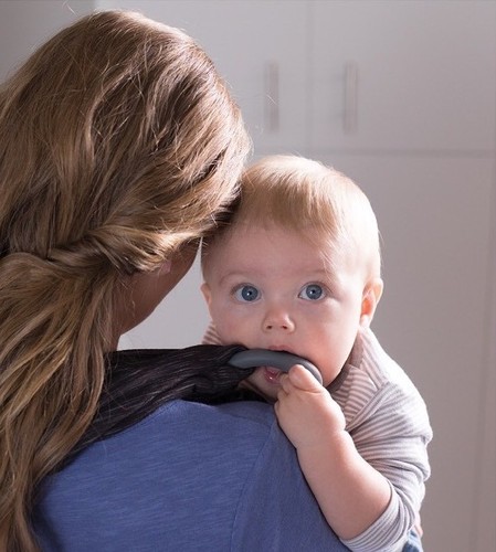 Boppy teething scarf
