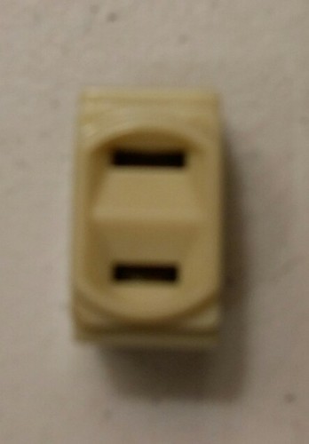 Vintage P&S Convenience Single Outlet 1420 Ivory Package Of 10