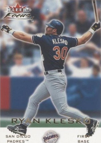 2001 Fleer Focus - Ryan Klesko #13