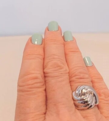 18KGE Silver Vintage Ring Sz 8, Pristine Condition, No Scratches or Plate Wear