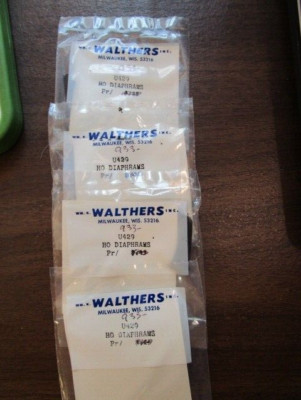 Walthers HO #933-429-4 Diaphragms for Pass. Cars Multi Pk. (4 cars) - More Below
