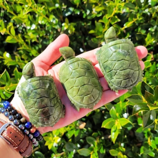 Nephrite Jade Turtle Crystal Carving Hand Carved Figurine Home Garden