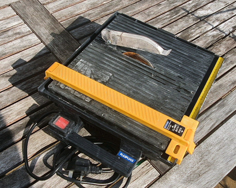 Plasplugs Compact Electric Tile Cutter in Croydon, London Gumtree