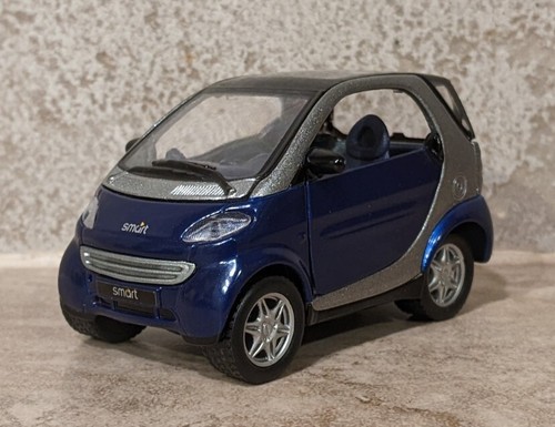 【最終値下げ❗】初代　Smart　City−Coupe 1/18（レア！） 初代SmartCity−Coupe 1/18【レア商品！！】