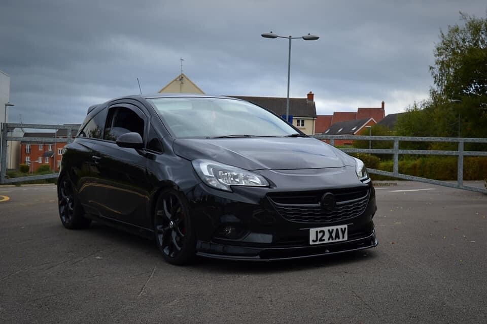 Opel corsa black