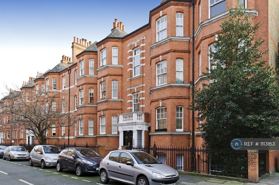 1 bedroom in Charleville Mansions, London, W14 (1113163) in Earls Court, London Gumtree