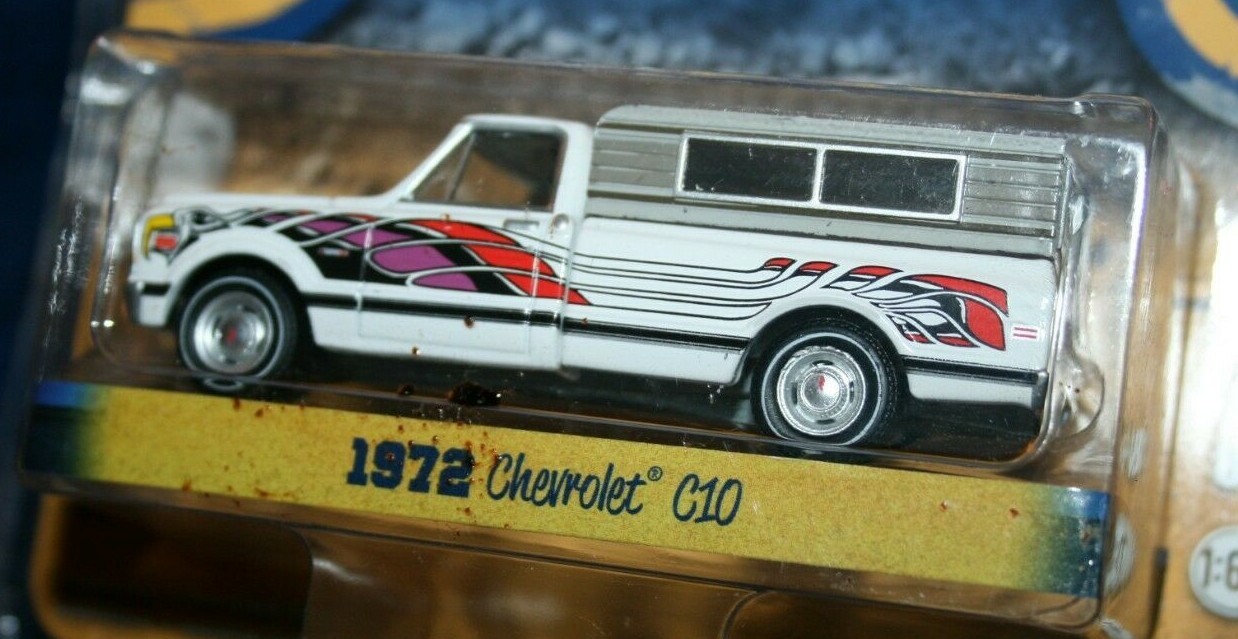 GREENLIGHT 2015 SE COUNTRY ROADS 1972 CHEVROLET C10 LTD