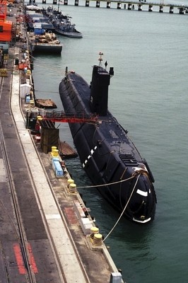 New 5x7 Photo: USS NAUTILUS (SSN-571), World's 1st Nuclear-Powered Submarine