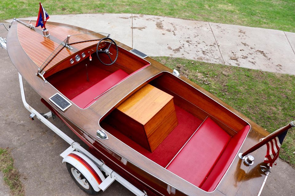 1940 Chris Craft Deluxe Model Runabout
