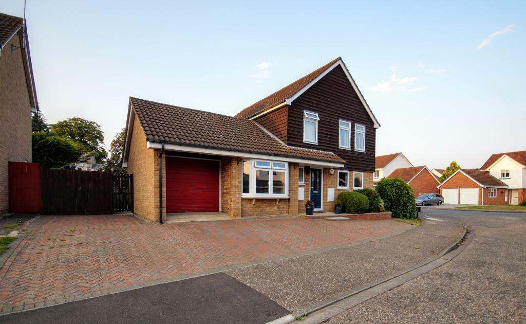 4 bedroom house in Winchester Way, Peterborough, PE3 in Peterborough