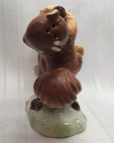 Squirrels Hanging on Tree Salt & Pepper Shakers Victoria Ceramics Japan Vtg C15