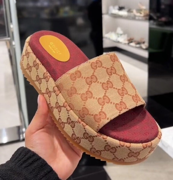 Pre-owned Gucci Angelina Gg Beige Monogram Platform Slide Sandals Size Eu 38 Us 8