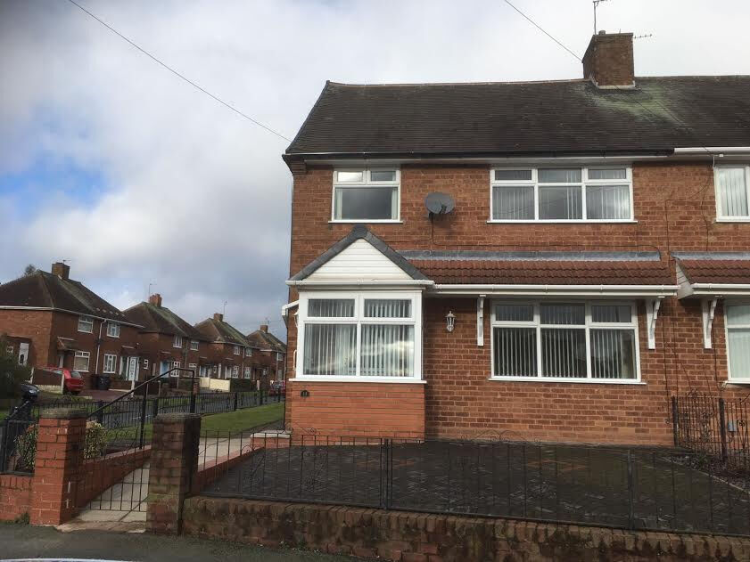 Three bedroom semi detached house for rent in 