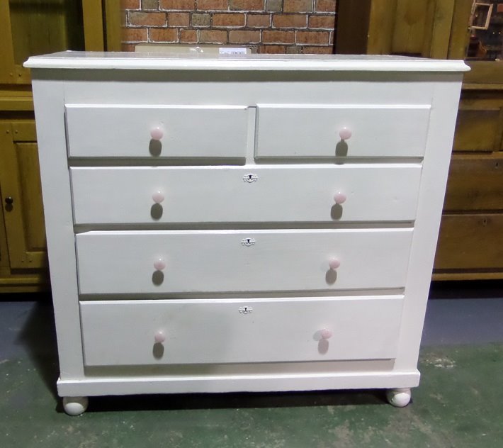 Stunning Large Vintage Shabby Chic Chest Of Drawers Uk Delivery