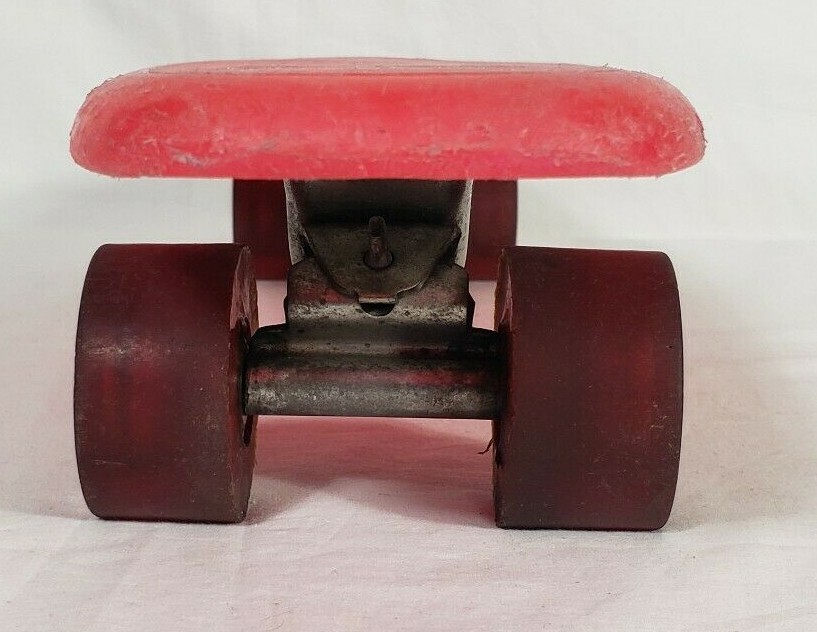 VINTAGE 1970's Roller Derby NO.15P Red Skateboard - Working 