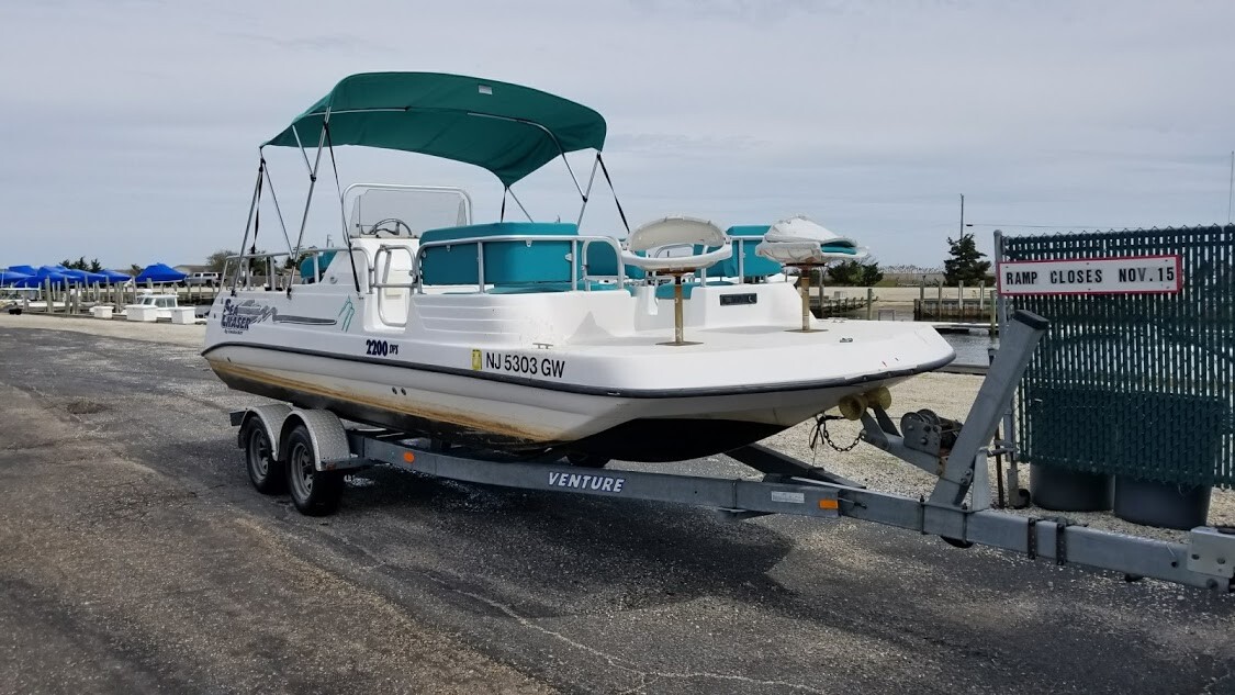 2005 Carolina Skiff Sea Chaser 220 - 22' - 200 HP Evinrude - Low Hours