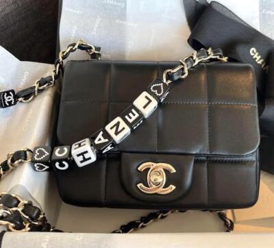 ⭐︎moonHender Scheme hand bag flap S Chanel Half Moon Flap Bag Metallic Caviar Silver Hardware