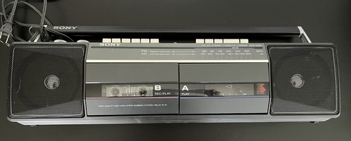 SONY - ソニー AM/FM STEREO CASSETTE CORDER s-l400.png