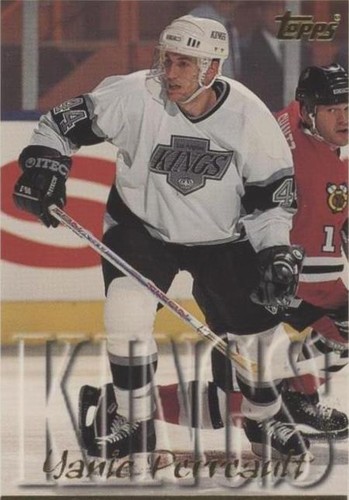 1995-96 Topps - Yanic Perreault #223