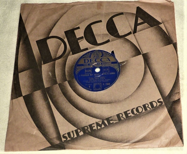 10" - 78 RPM SHELLAC RECORD / ADELAIDE HALL w/ FELA SOWANDE / DECCA F.7304 