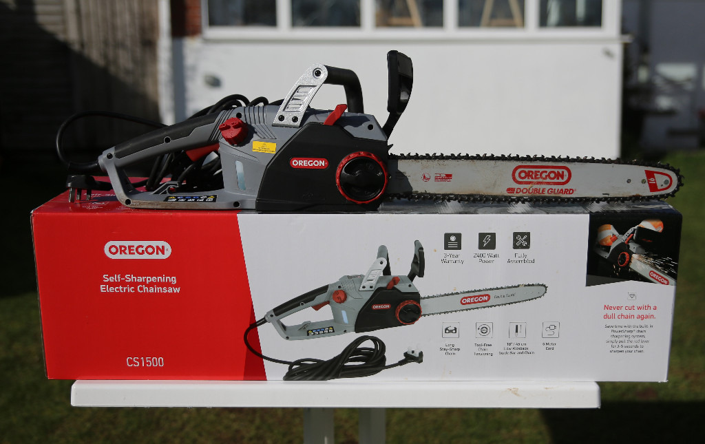 Oregon CS1500 45cm 2400W Electric Chainsaw 230V in Weymouth, Dorset