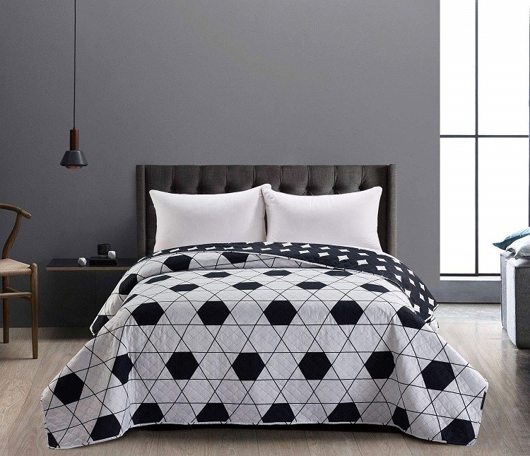 Lightweight Geometric Black White Double Size Bedspread