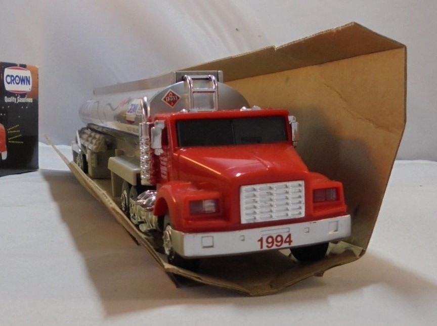 1994 Crown Quality Gasolines Toy Scale Model Tanker Truck  MIB