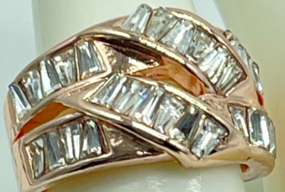 Ring Rose Gold Tone Clear Crystals Cross Pattern Bold Size 6