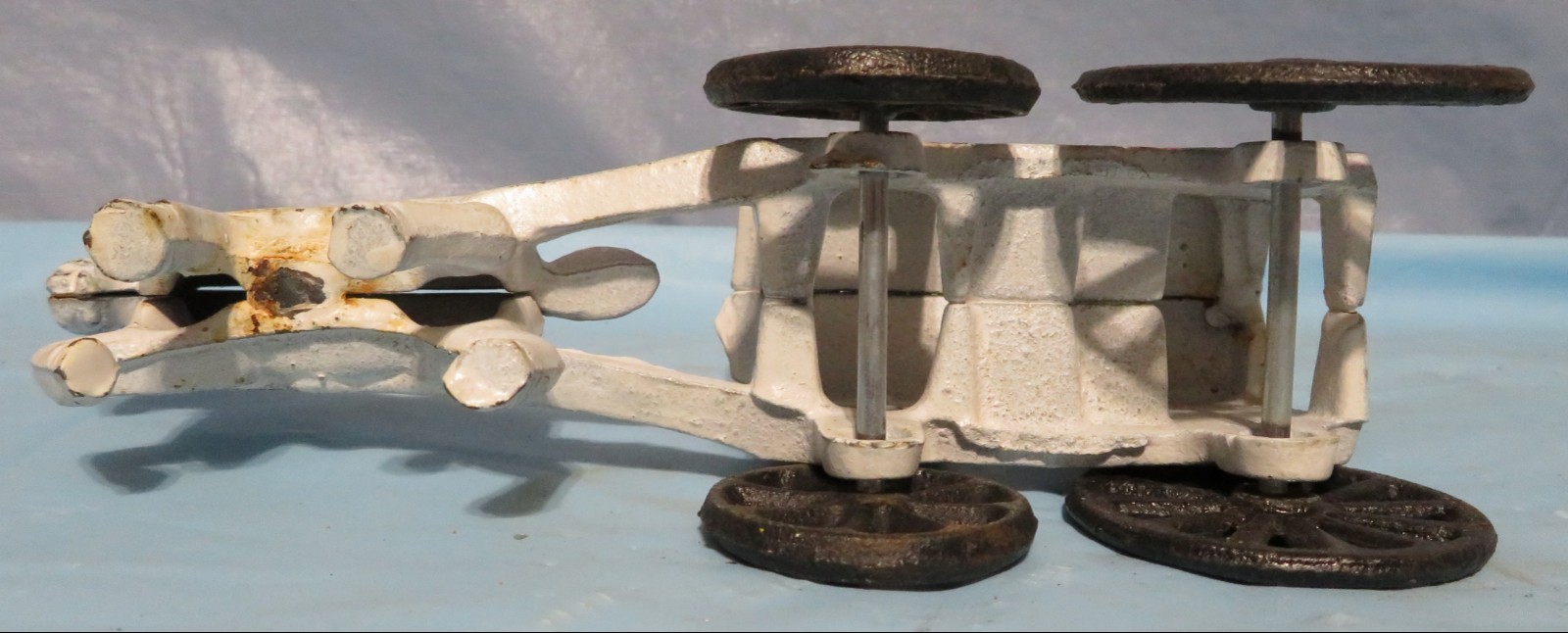 Lovely Cast Iron Horse and MILK WAGON 'FRESH MILK' Red/White/Black