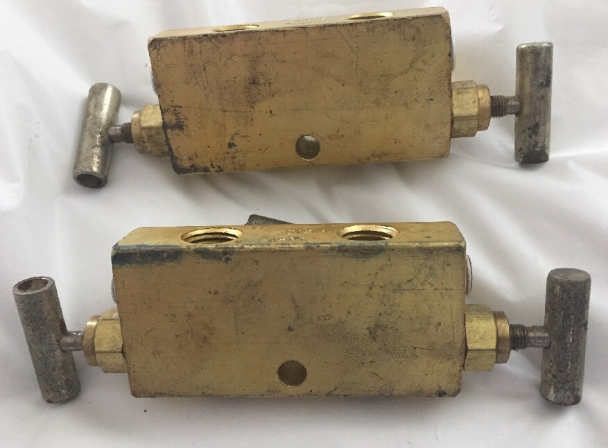 (2) Anderson Greenwood Brass Manifold. MM1B...281722....3 1/4