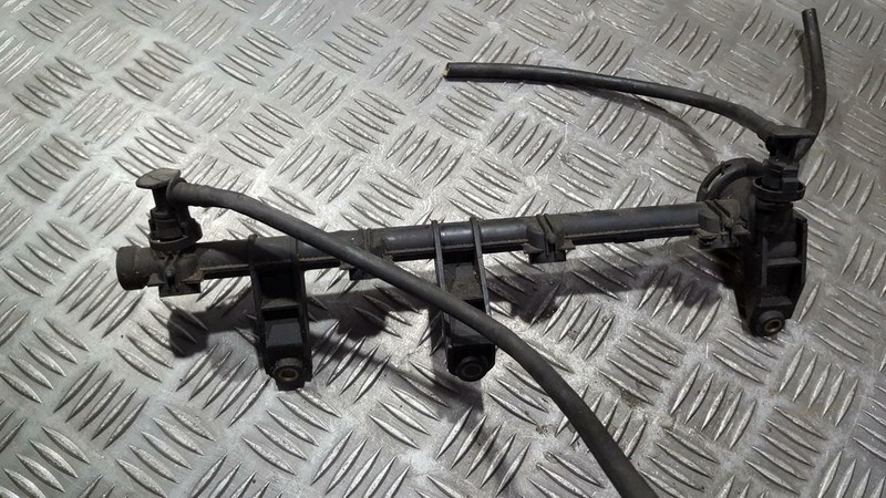 7700273495   1200+1040+900+1160+890+810+700+340 Fuel Injector Rail ( Fr288842-88