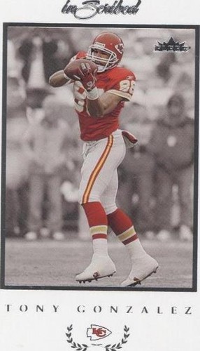 2004 Fleer inScribed Tony Gonzalez #51