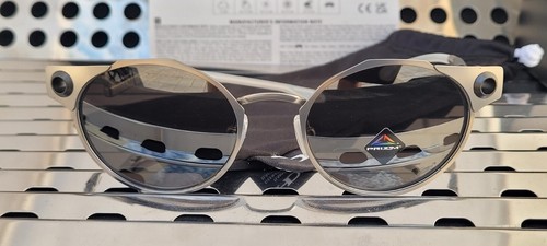 Pre-owned Oakley Deadbolt Titanium 6046-0150 Sunglasses Satin Chrome W/ Prizm Black