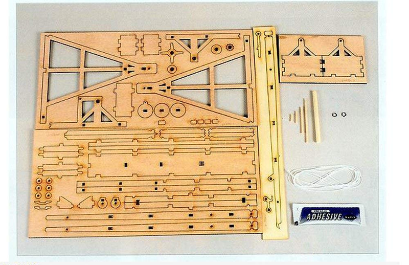 DESKTOP Wooden Model Kit Trebuchet by Young Modeler Material : Wood