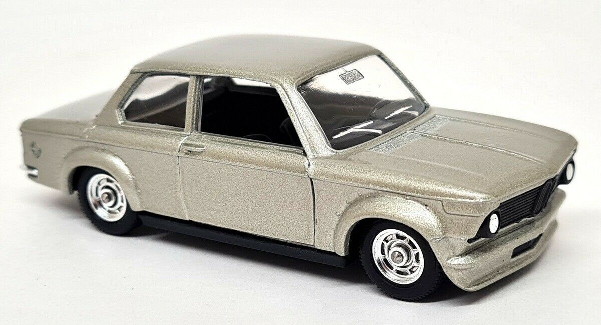 BMW 2002 Turbo ミニカー 1/43 スケール Solido 1/43 - BMW 2002 Turbo Silver Diecast Model Car | eBay