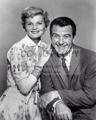 BARBARA BILLINGSLEY HUGH BEAUMONT IN ''LEAVE IT TO BEAVER'' - 8X10 PHOTO (BB-212)
