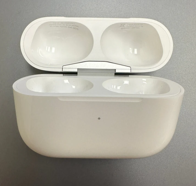 ヘッドフォン/イヤフォン Apple - airpods with charging case Apple AirPods 2nd Generation with Standard Lightning