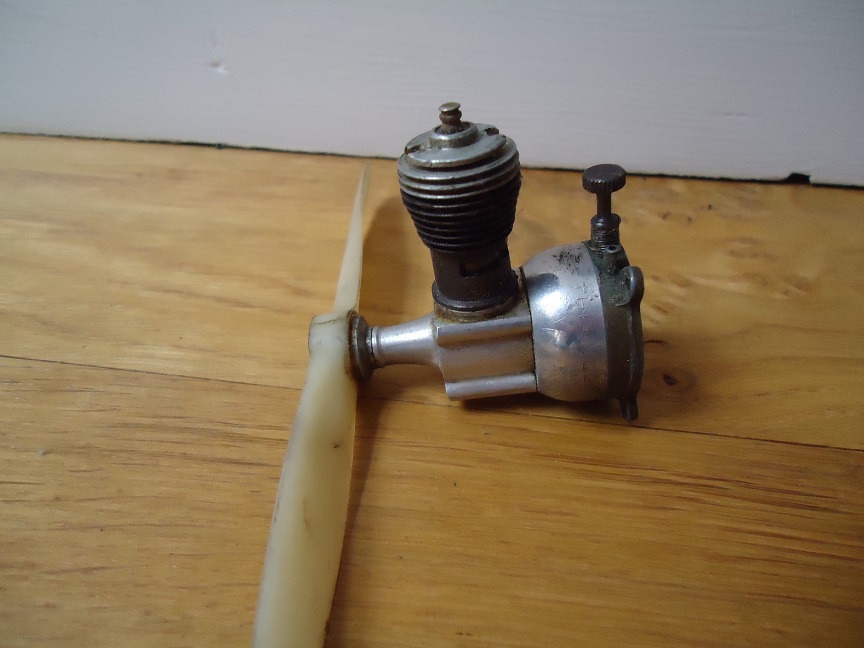 Cox Thimble Drome engine for a model aircraft vintage collectable
