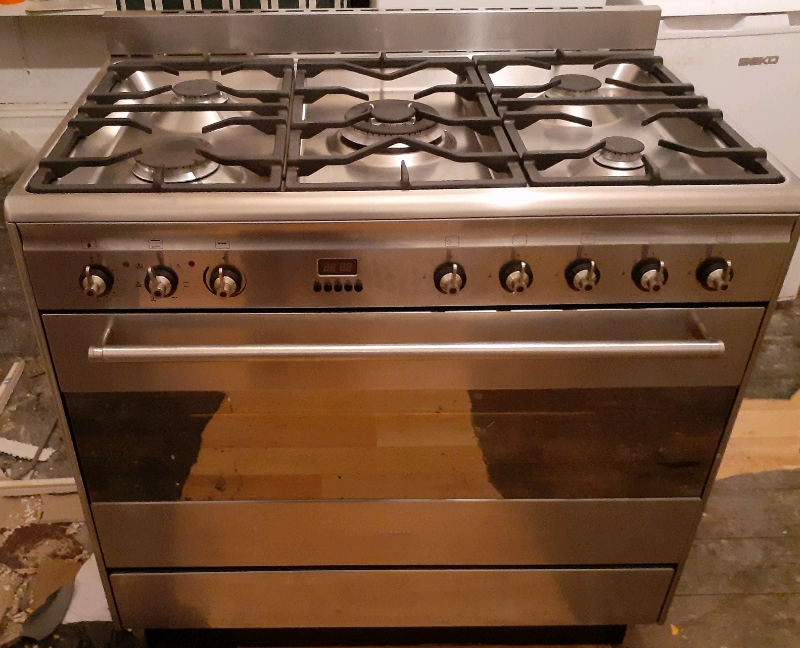 SMEG 5 Ring Burner SUK91MFX5 Dual Fuel Range CookerStainless steel