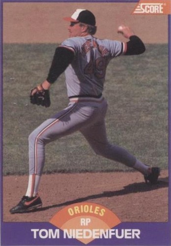 1989 Score - Tom Niedenfuer #252